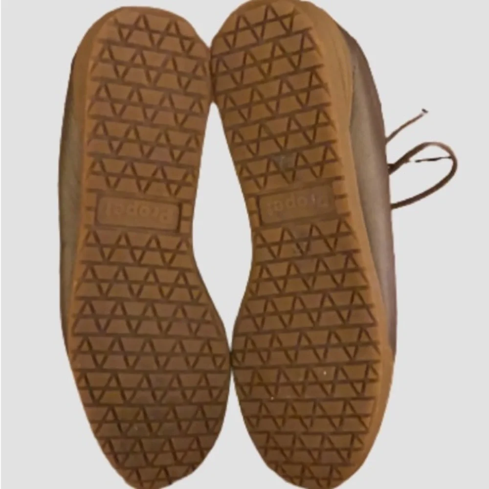 Propet  W3606 bronze Firefly lace up comfrt snkrs SIZE 9.5N metallic